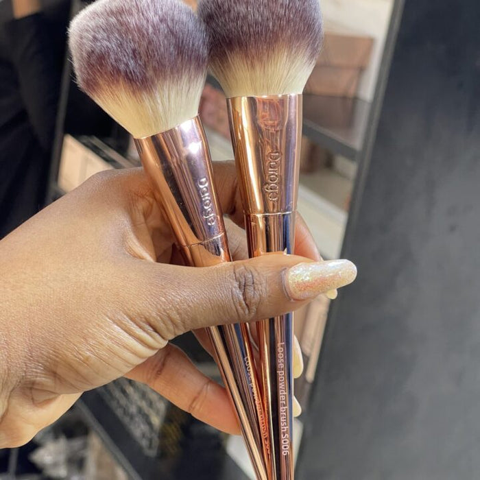 Daroge Loose Powder Brush - S006