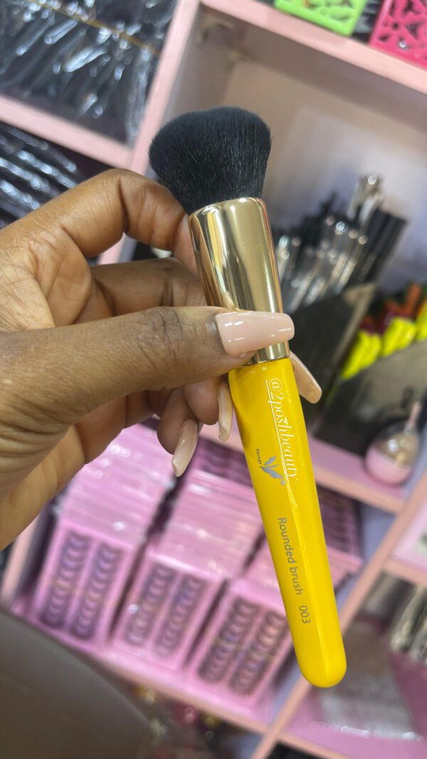 Daroge Foundation Brush