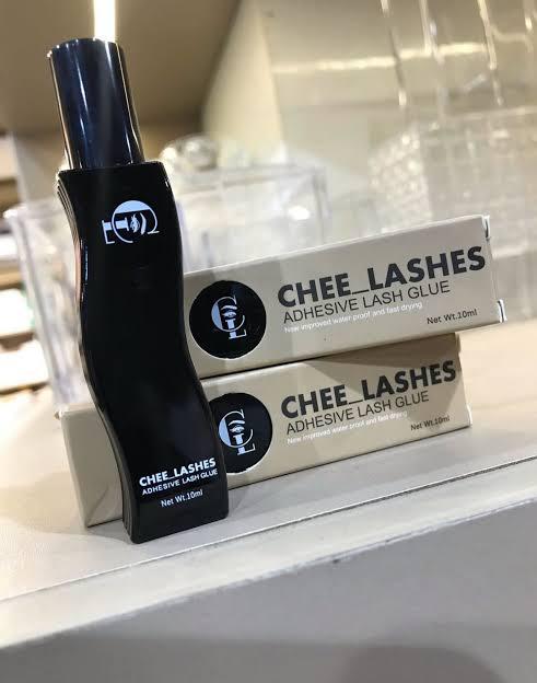 Chee Lash Glue