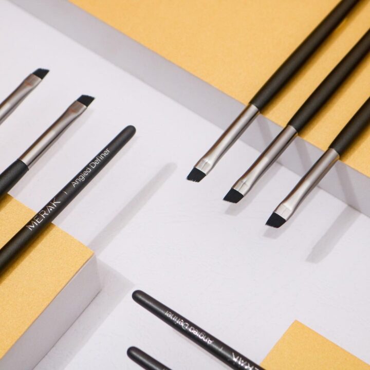 Merak Flat Angle Brush