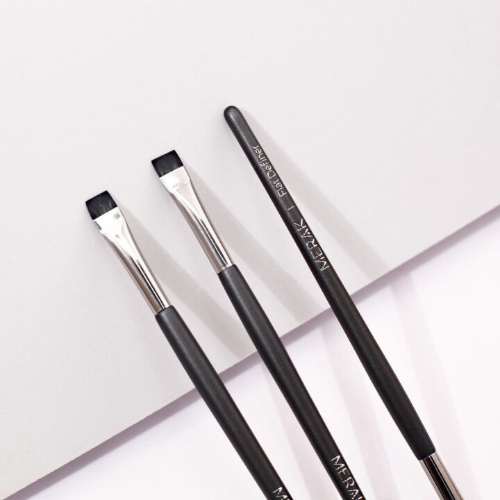 Merak Flat Eyebrow brush