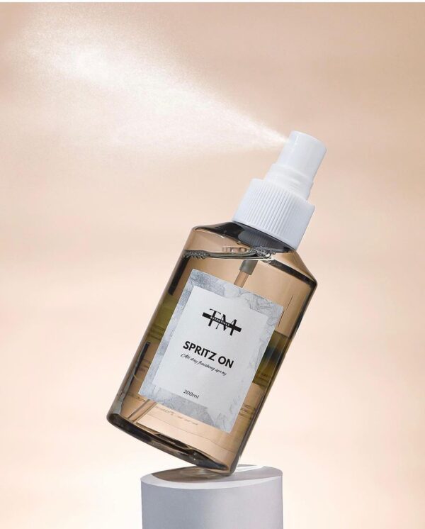 TM Essentials Spritz On Setting Spray